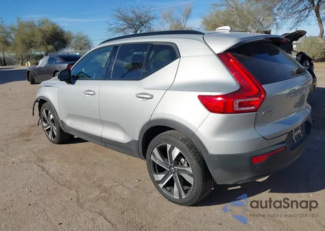 2023 Volvo Xc40 B5 Ultimate Dark Theme из США, поврежденный, VIN YV4L12UX5P2104377